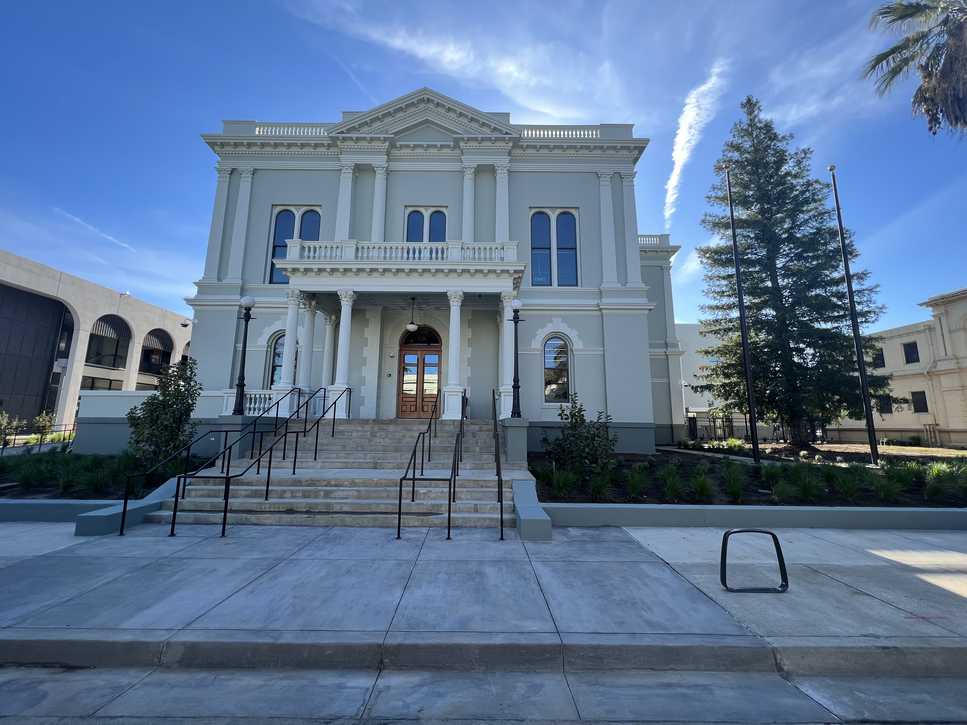 Exterior view of courthouse building showing the main entrance.